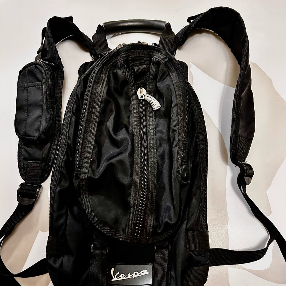 Vespa Black convertible backpack Unisex